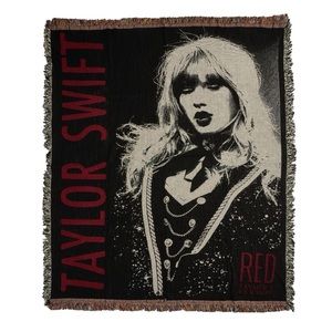 NWT Taylor Swift “Red (Taylor’s Version)” Woven Blanket